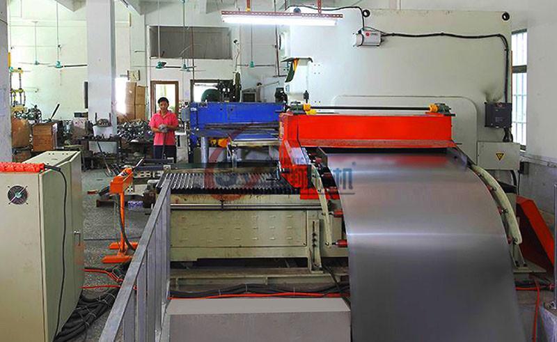  供應(yīng)產(chǎn)品 沈陽世翔機械銷售 專業(yè)定做沖床偏擺送料機